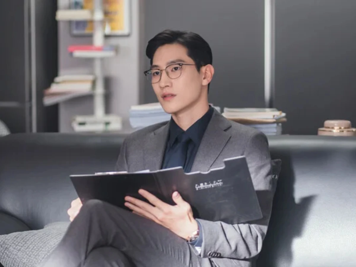 配角陣容：魯常泫 飾 閔正宇