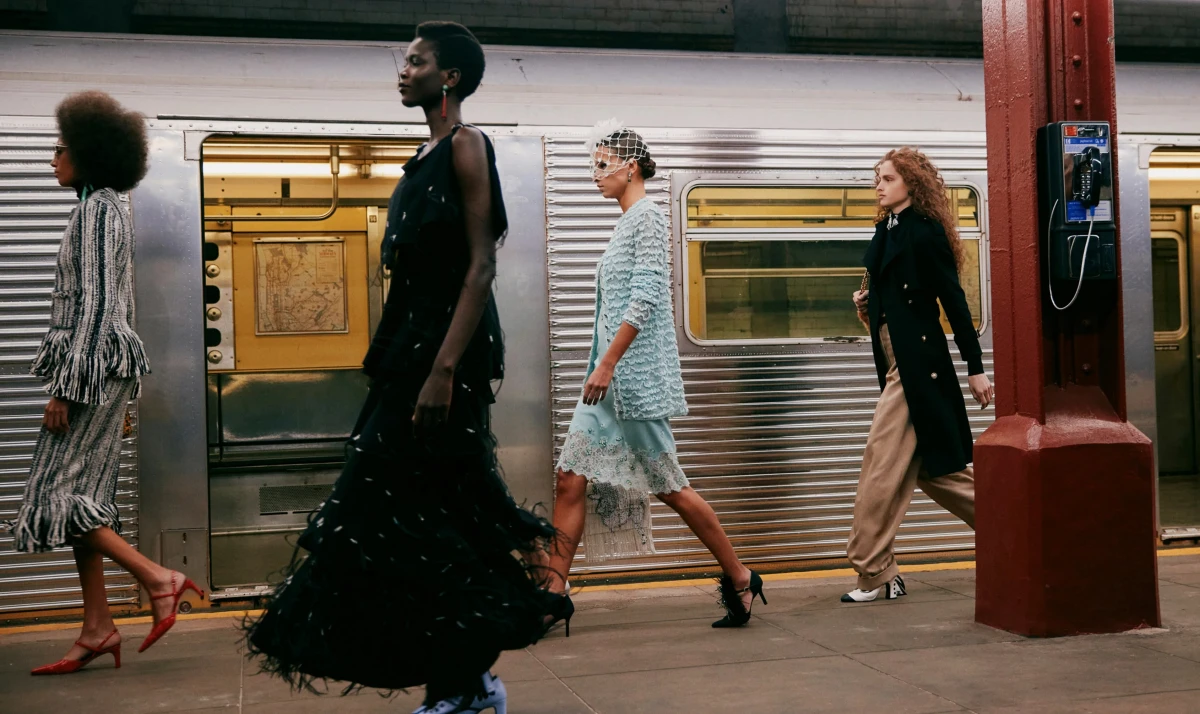 Chanel 2026 高級手工坊系列紐約地鐵秀場亮點！