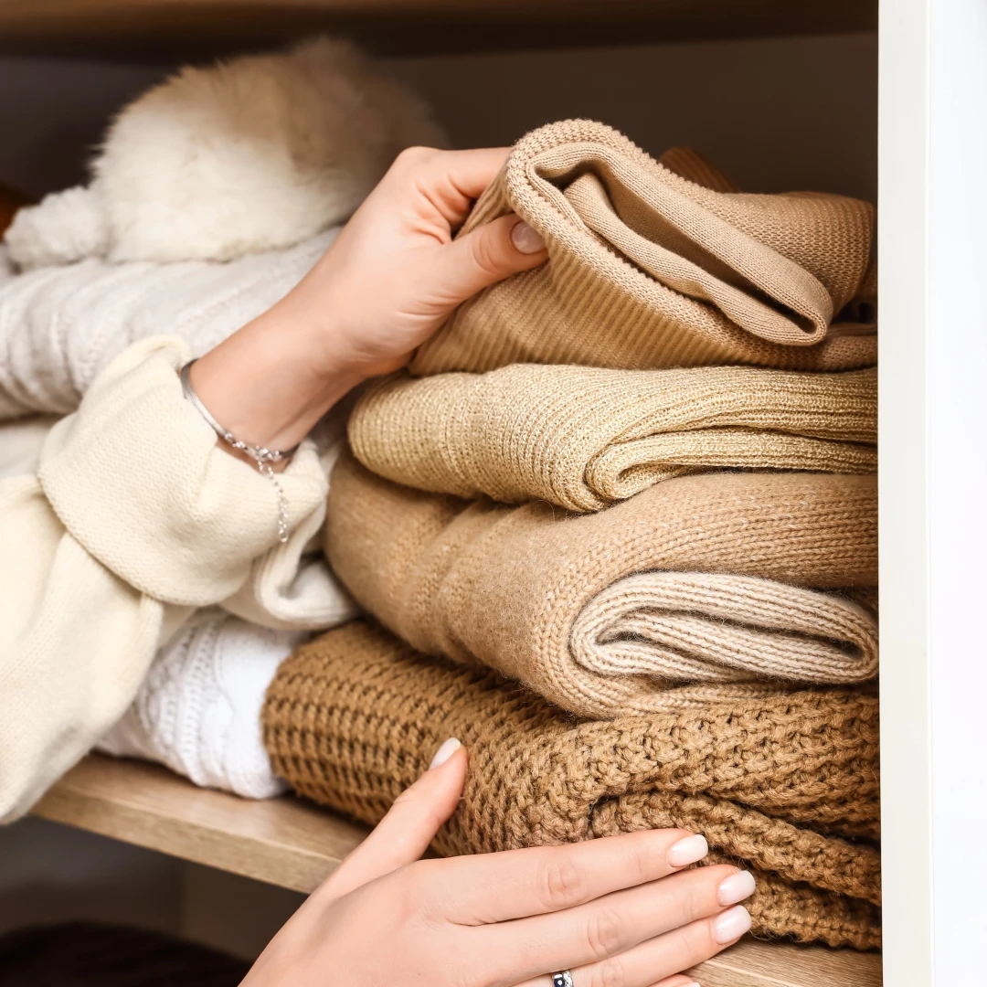 冬天衣服「不洗直接穿」可行嗎？專家曝小心「冬衣搔癢症」濕冷天氣烘衣機清潔更有效？