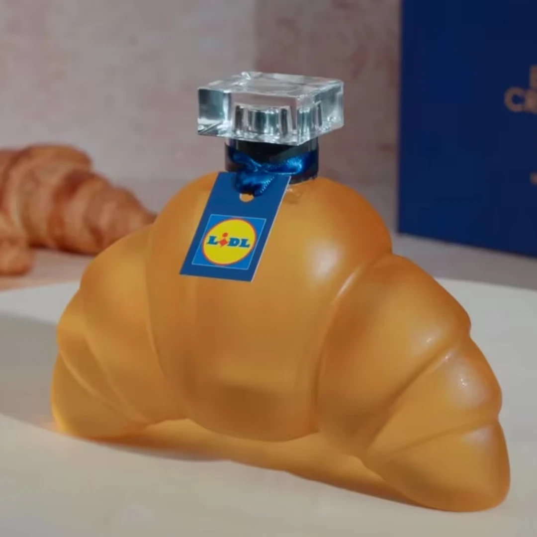 連鎖超市推出「可頌麵包香水」！與英國香水界教母聯手打造，網友狂讚：太可愛了超想要！