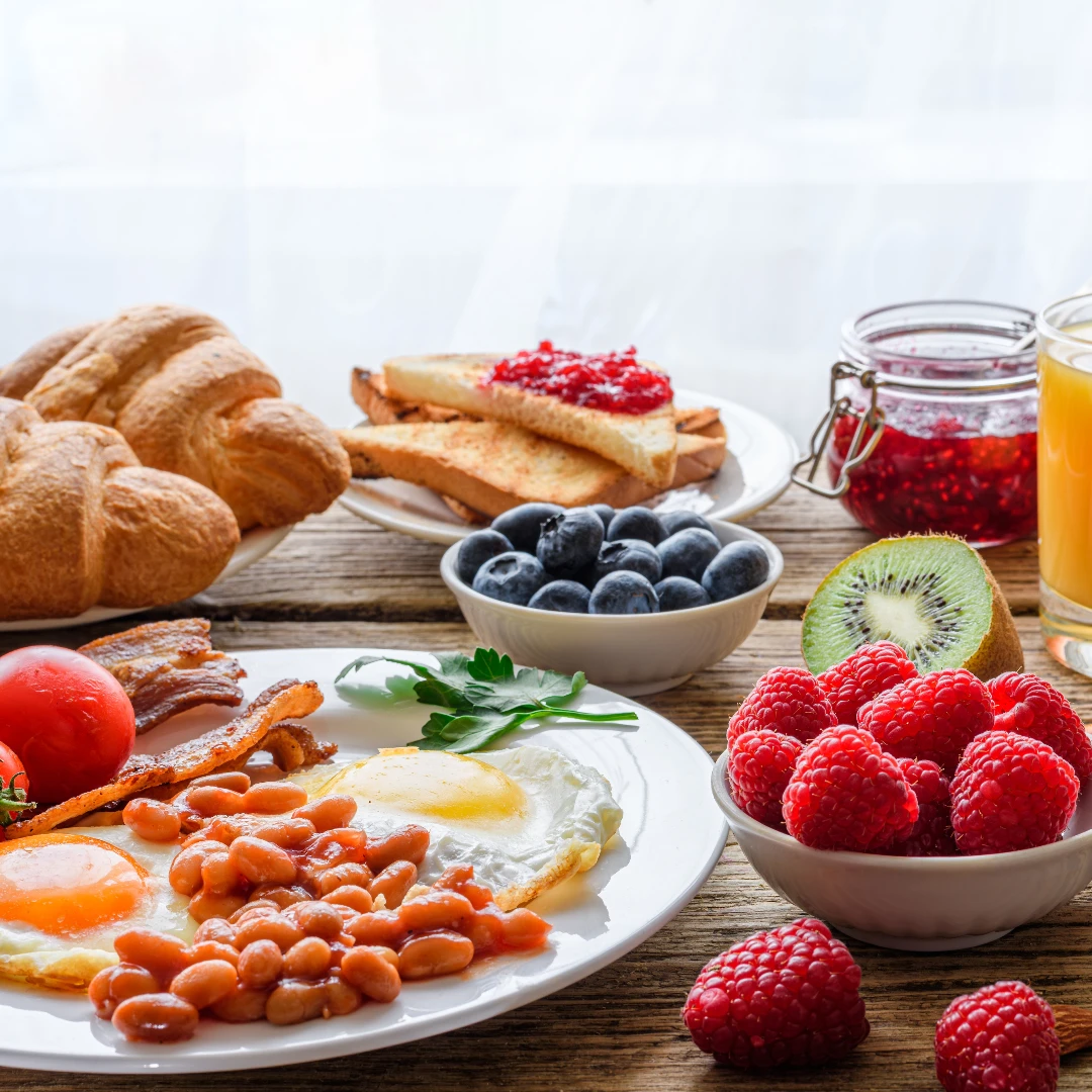 早餐才剛吃完就餓？血糖波動大惹禍！選這 3 類食物吃飽又健康