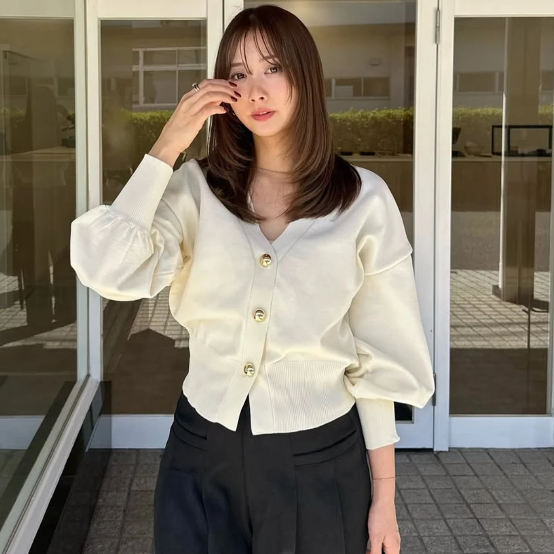 50+歲熟齡女性適合穿白色！日造型師點名「同色系穿搭」最優雅，秋冬搭配立刻變年輕