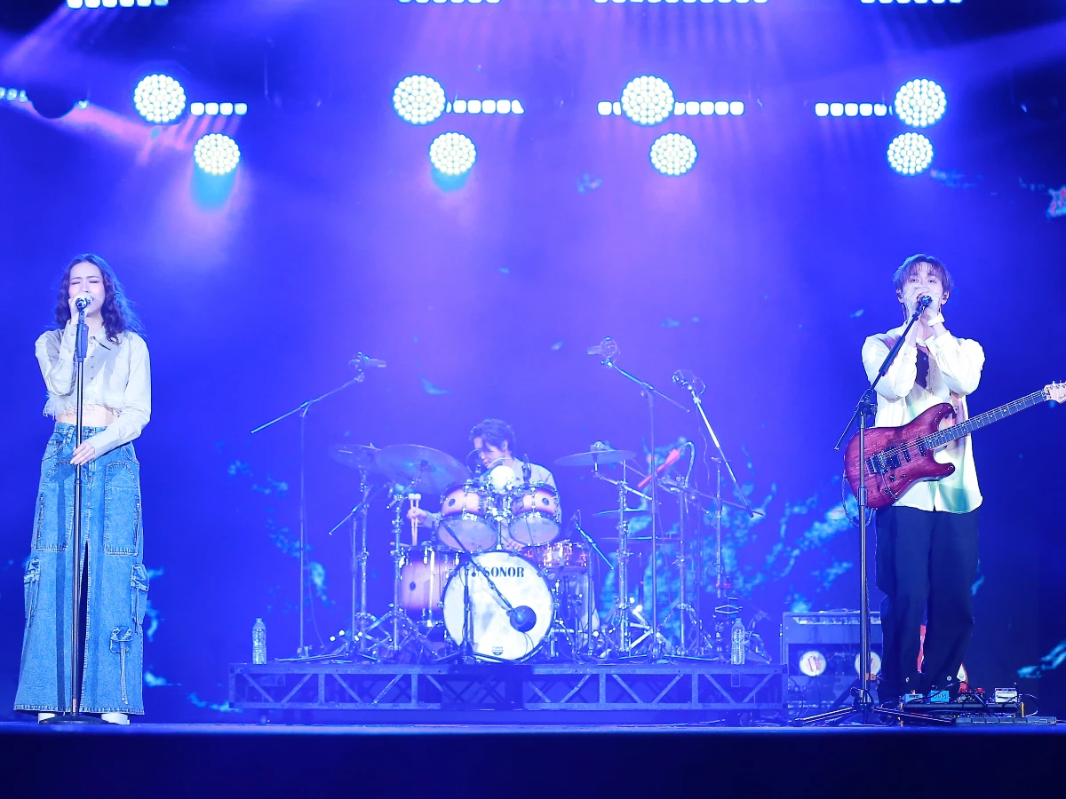 告五人震撼開場拉開華麗序幕