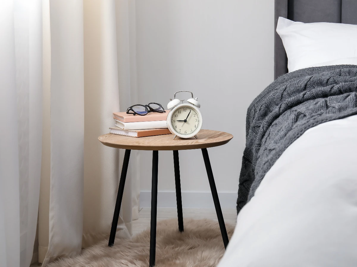 二、成對物件（書、擺飾皆可）