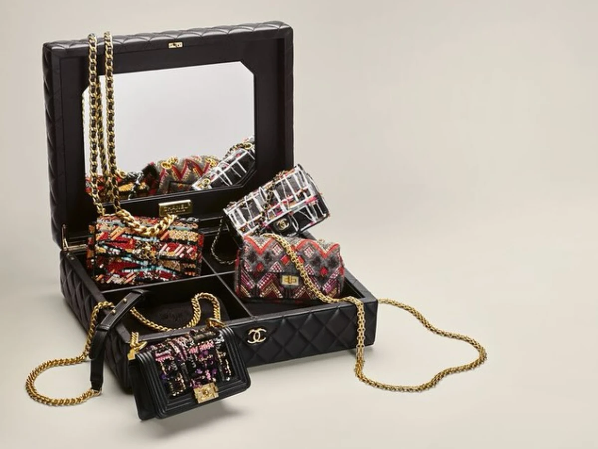 FotoJet - 2025-12-18T233739.409