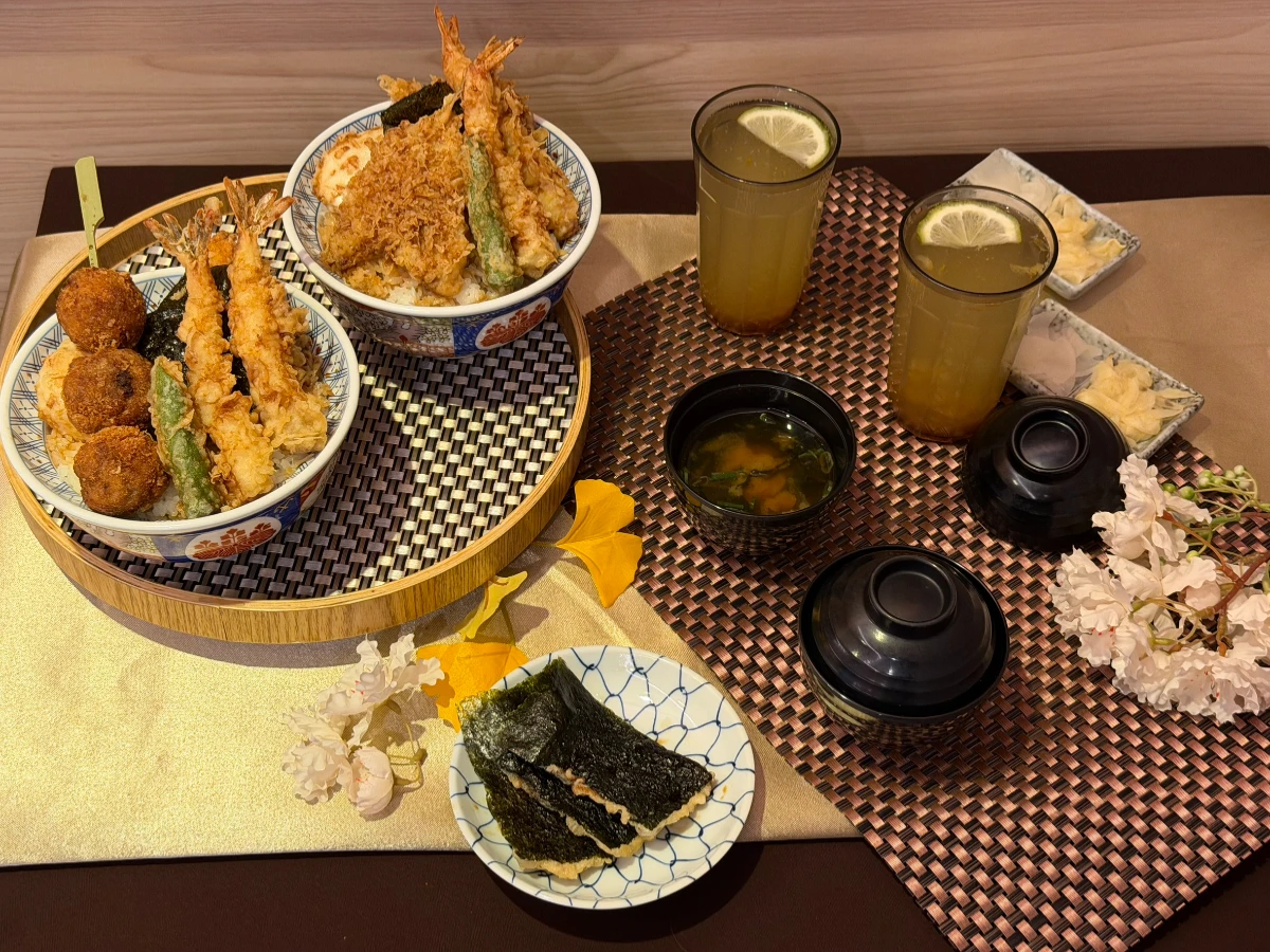 金子半之助新品：和牛漢堡肉天丼