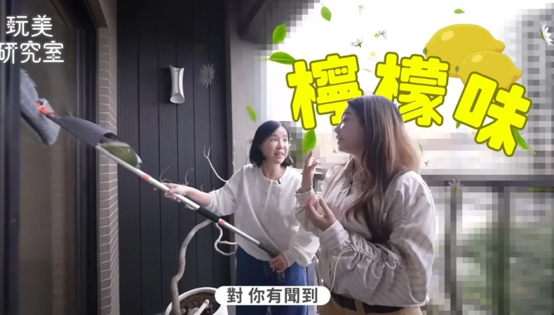 開箱李佳穎家發現清潔神器！廚房油垢、地板除汙，「英國潔」免手刷又快又省力