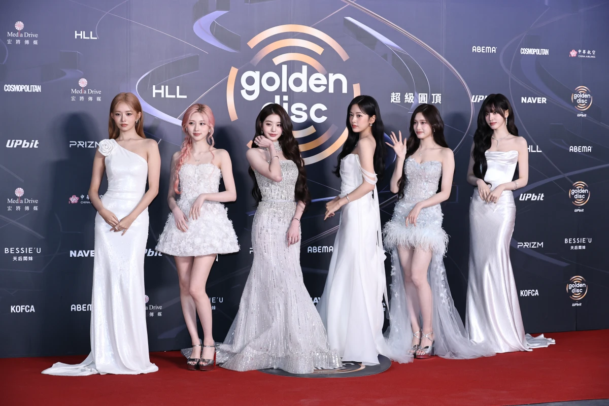 金唱片紅毯造型