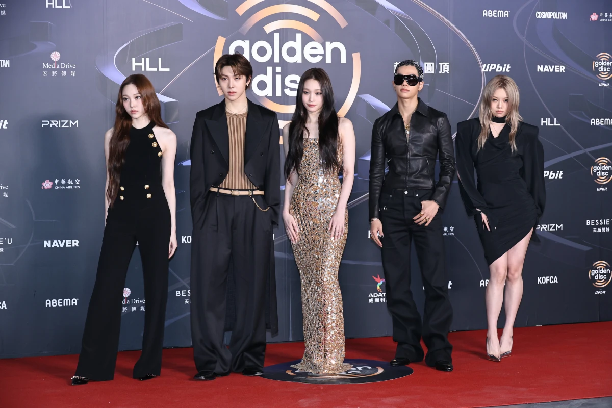 金唱片紅毯造型