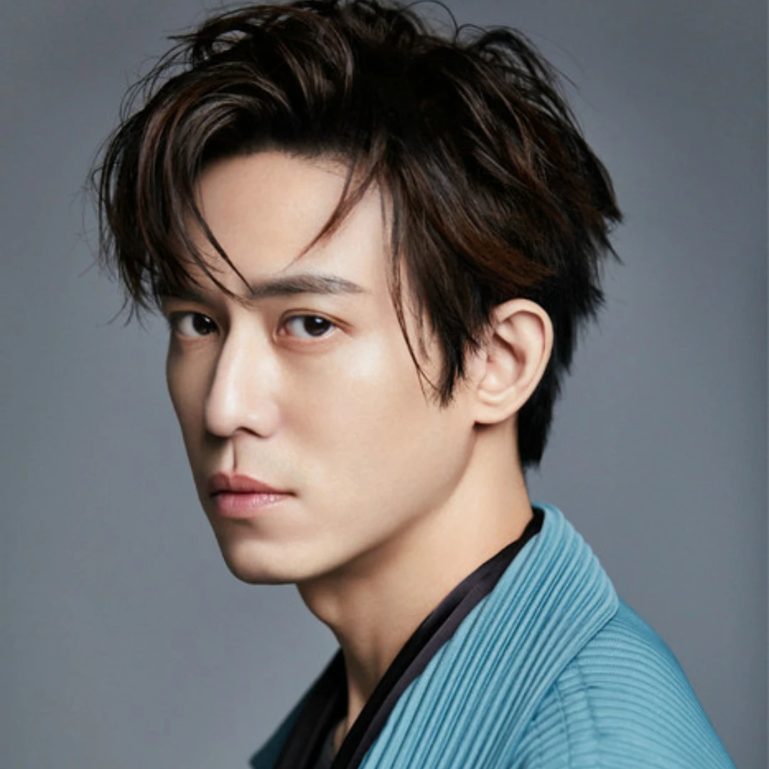 「黑幫太子」陳楚河出道20年首度認愛！昔和關穎、陳意涵傳緋聞情史豐富，牽手圈外女友甜蜜身影曝光