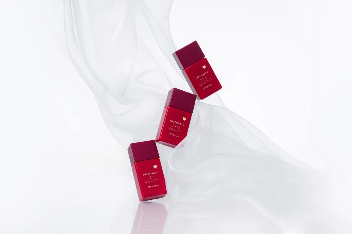 batch_化妝兼養膚 質地輕薄好推勻 不泛黃不斑駁超持妝