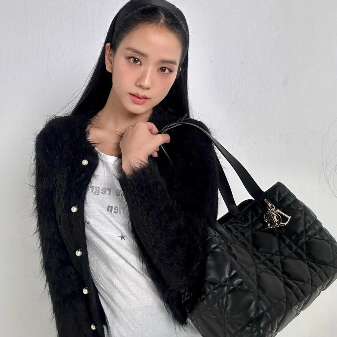 台灣最受歡迎精品包TOP5！GOYARD「Hobo包」低調百搭，巴黎世家、香奈兒大包爆紅