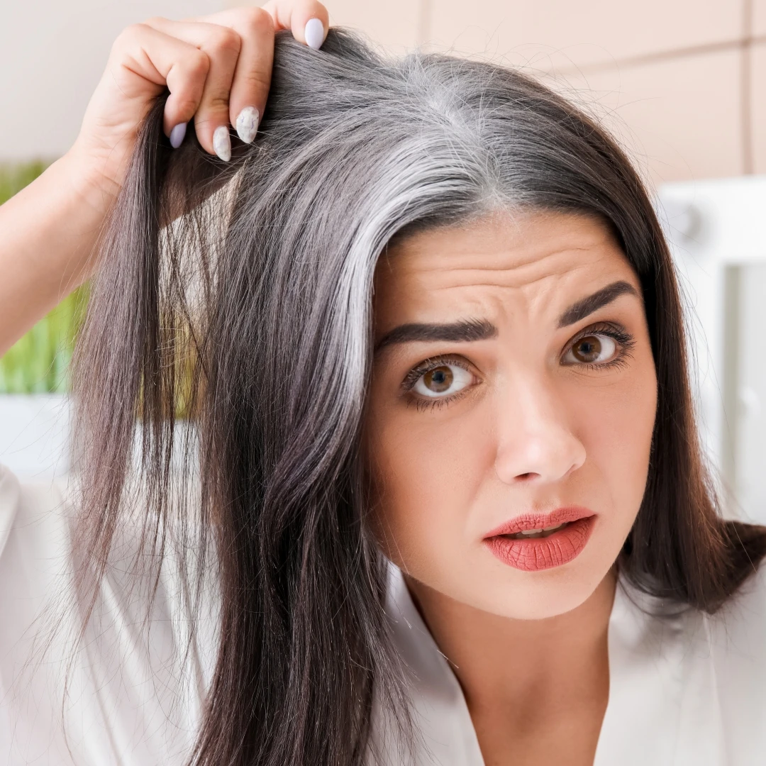 長白髮藏玄機？白髮位置反映身體健康，中醫師：出現1情況要當心
