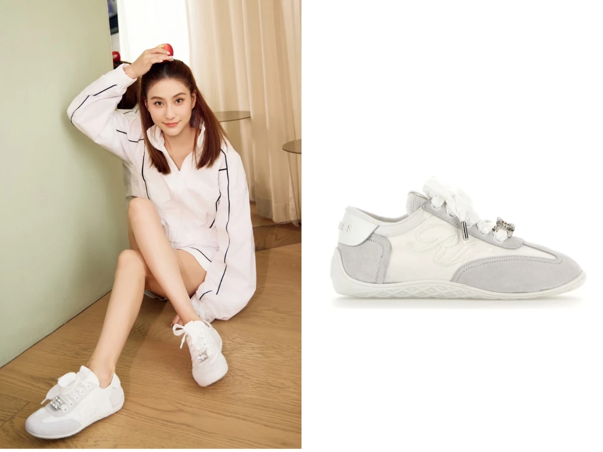 何超蓮：Roger Vivier Viv' Low 白色緞面麂皮鑽扣德訓鞋