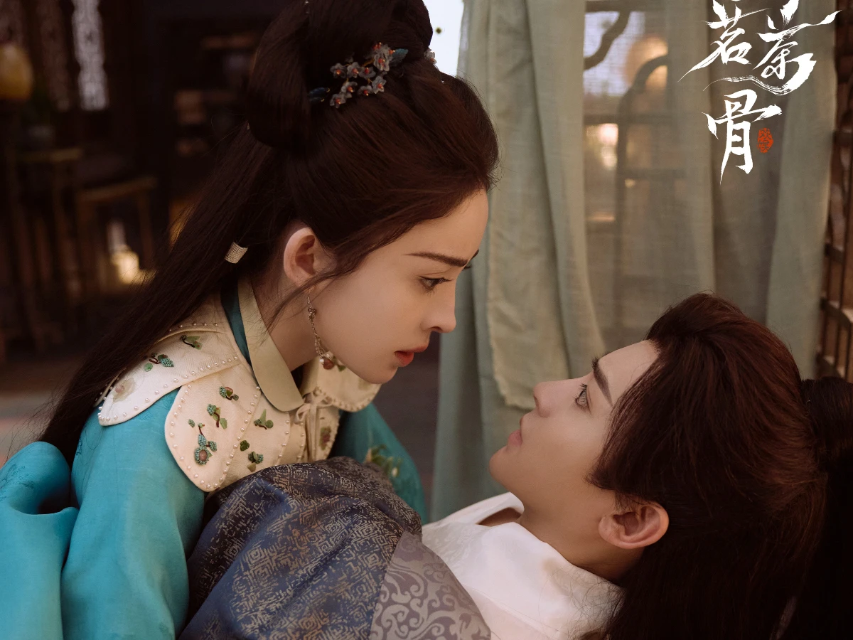 劇情亮點8.服化道審美在線、質感爆棚