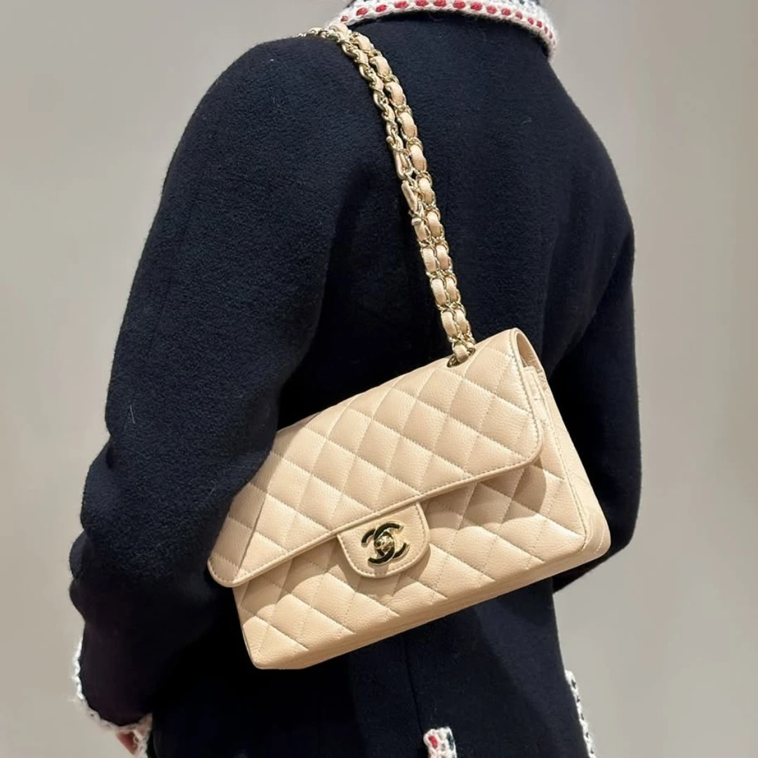 包包背帶太長怎麼辦？櫃姐1招完美改長度，緞帶綁「這裡」無痛縮短