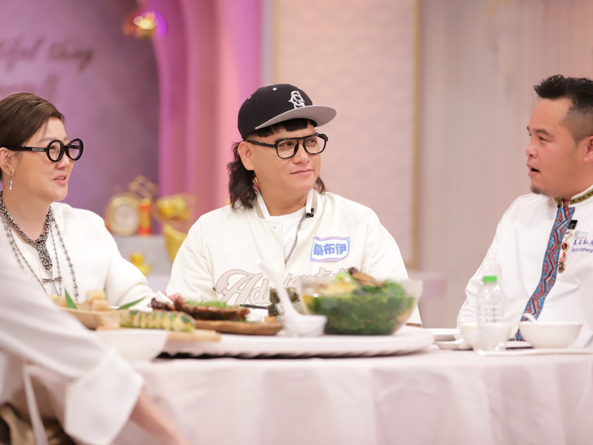 7款神級年菜連明星都在搶！朱芯儀私藏「花椒鮑魚佛跳牆」、藍心湄大讚「鬆糕」