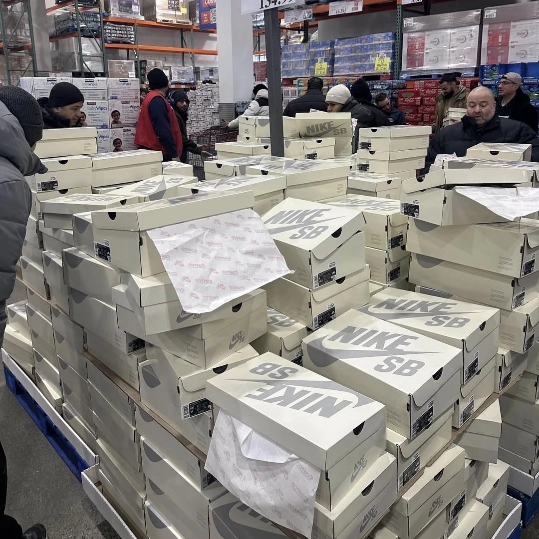 好市多「1神鞋」粉絲徹夜排，轉售價竟破萬！網友：以為是AI，結果是真的！