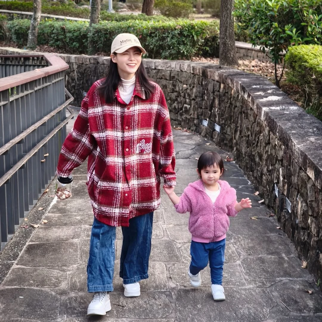 39歲才當媽！蘿莉塔吐心聲「真心建議女孩們都晚點生比較好」，原因曝光