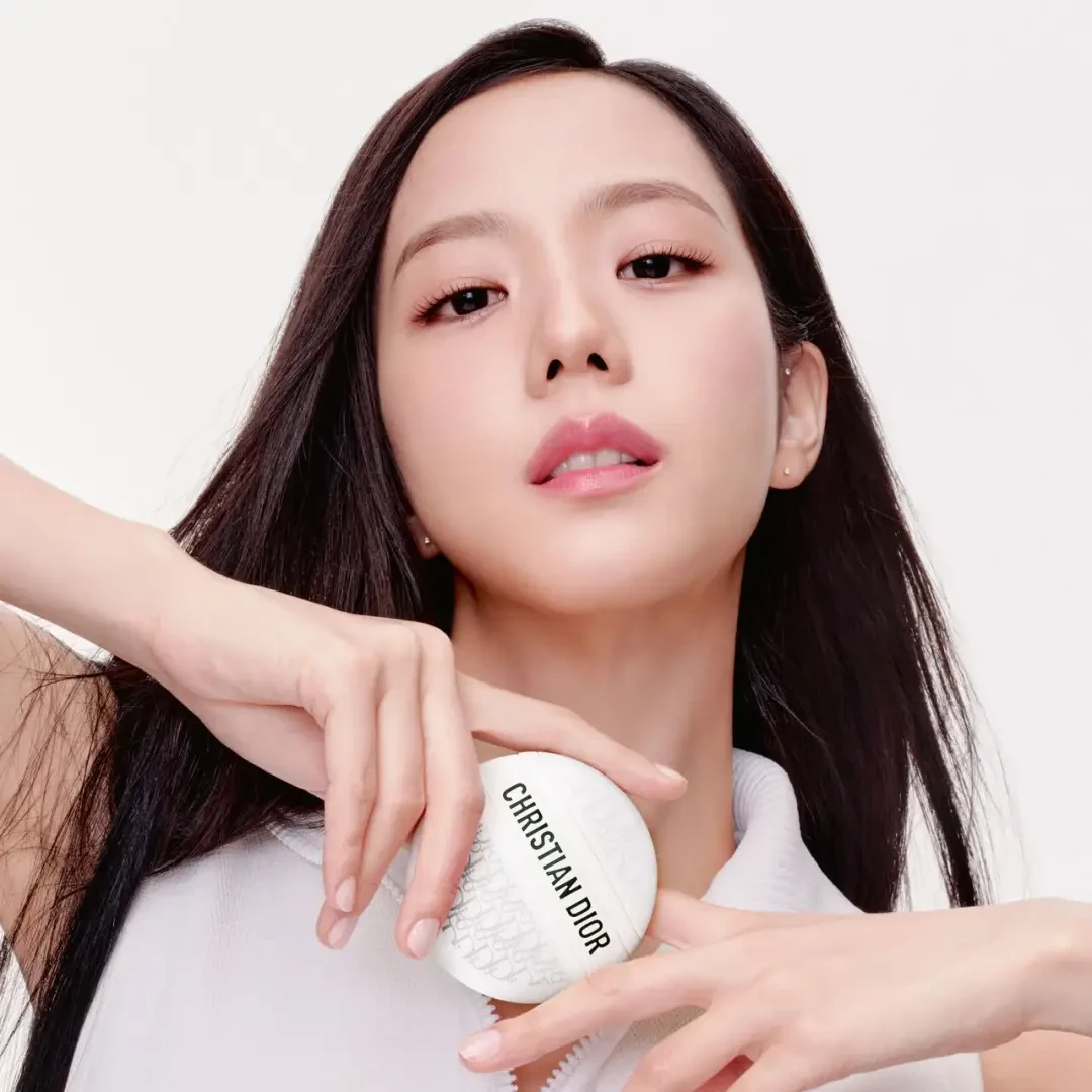 只帶一瓶也夠用！旅行必備「萬用膏」推薦：舒緩乾癢、蚊蟲叮、護唇保養一瓶完成！