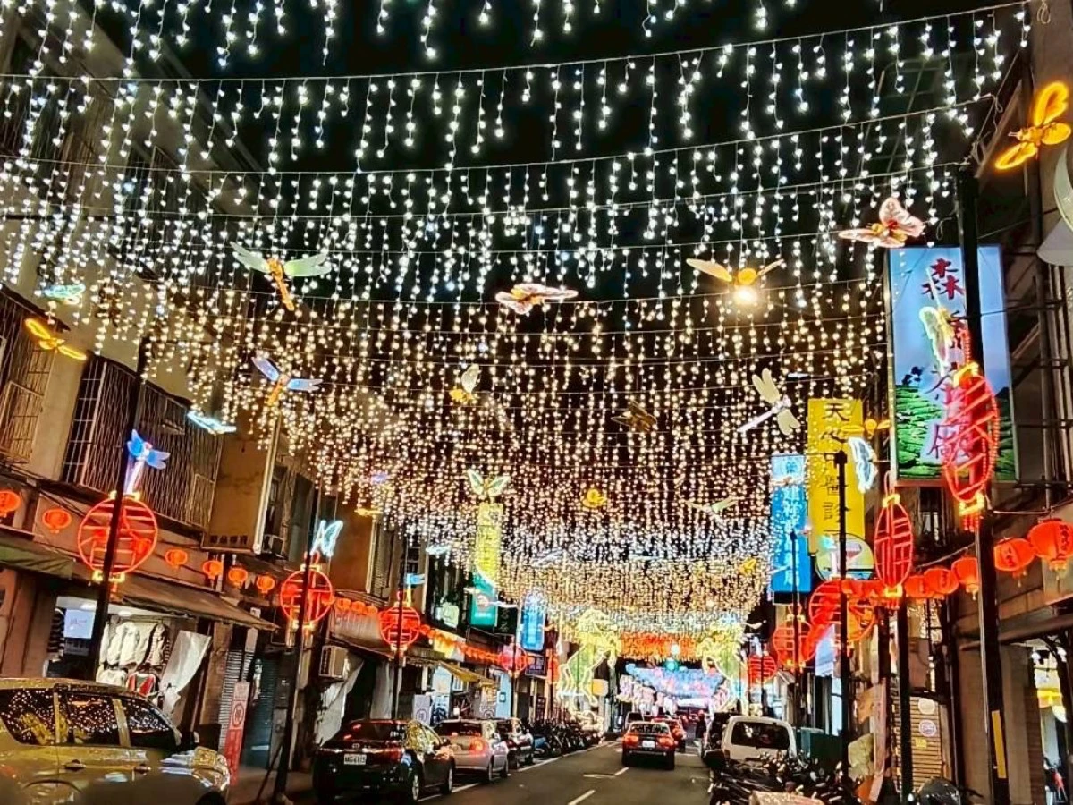 臺灣省城隍廟超長燈海隧道率先點亮至3月31日_0