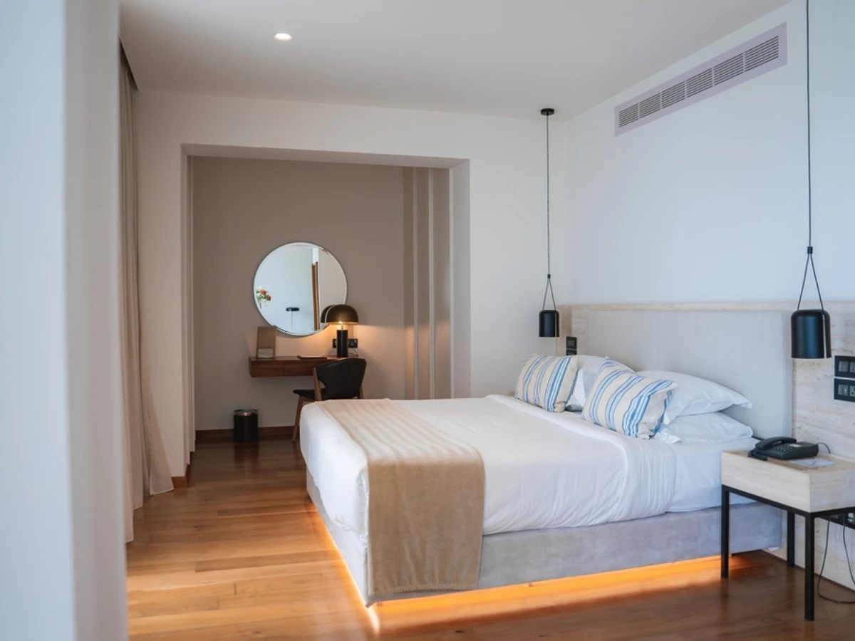 住旅館保平安儀式4.電視、鏡子不要正對床