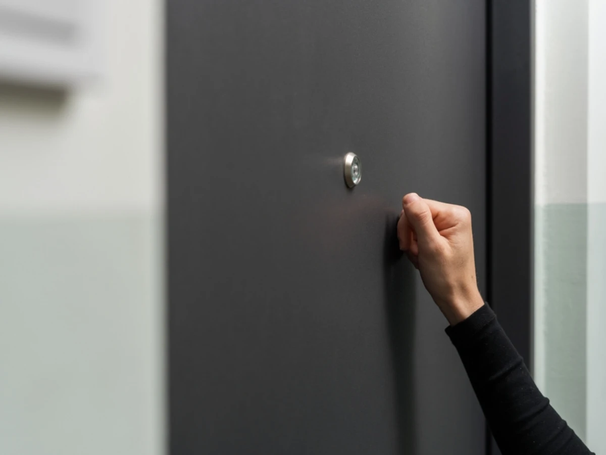 住旅館保平安儀式1.開門前先敲門或心理打招呼