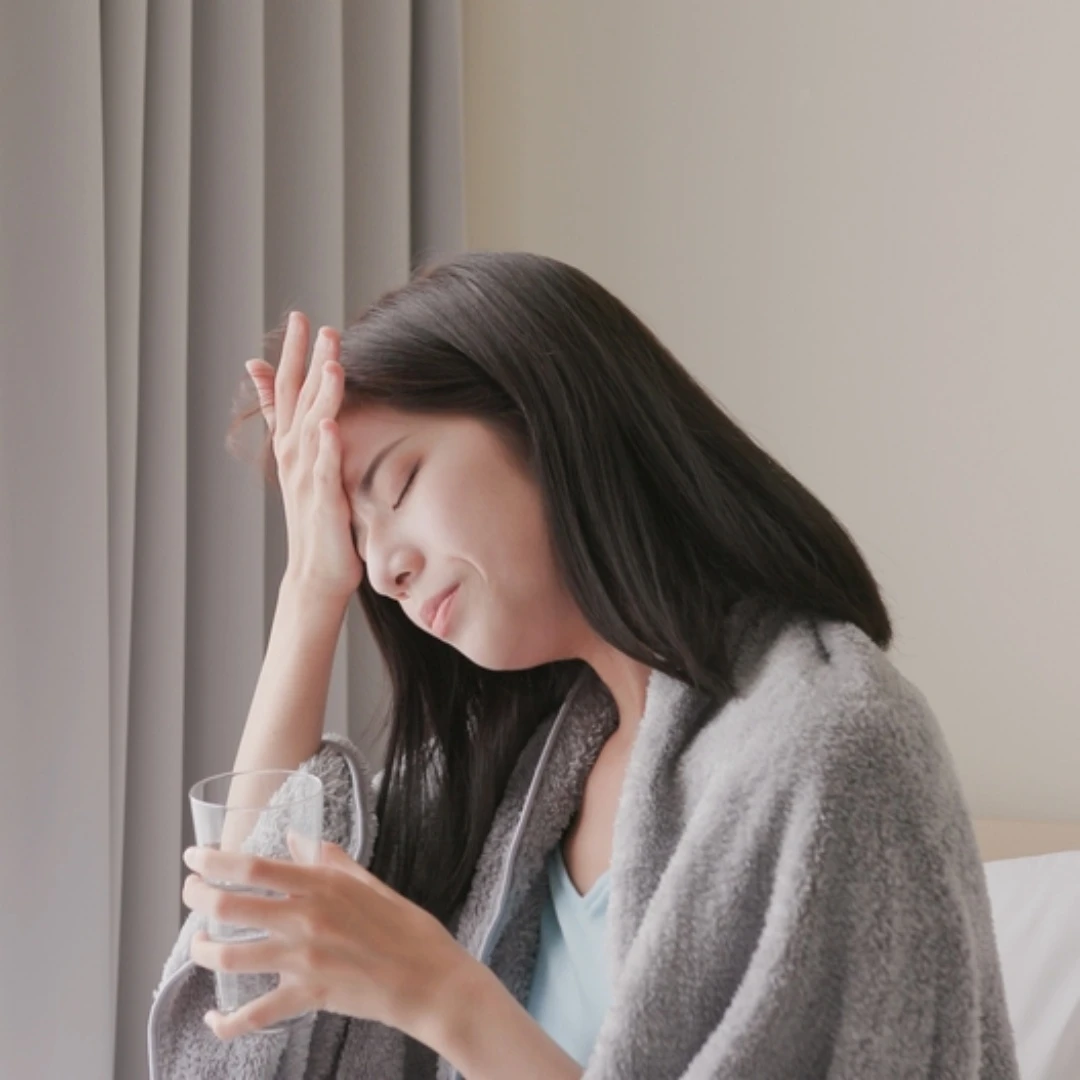 偏頭痛舒緩妙招「舌下含鹽巴」真的有效嗎？網友親測結果曝光！醫師：不是每個人都適合