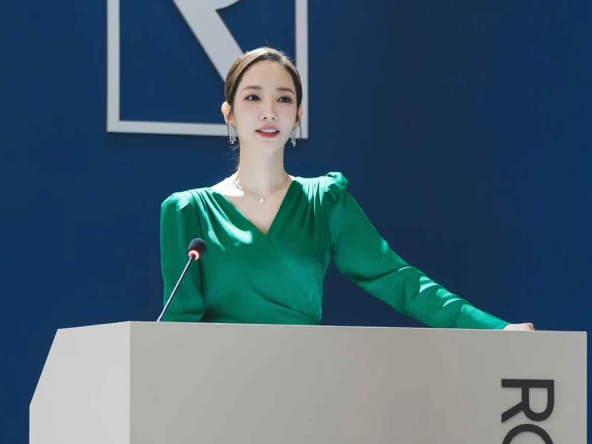 生肖蛇＋巳時（09:00&ndash;11:00）