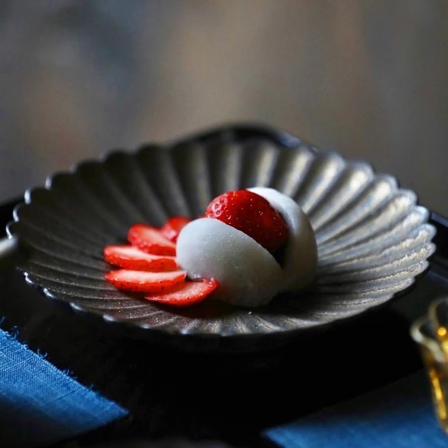 網推台北「迪化街草莓大福地圖」不只滋養、路力！還有幸福芋泥草莓大福、黃金山海戀烏魚子草莓大福？