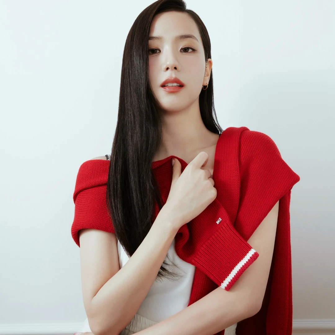 Jisoo針織衫穿搭曝光！「1穿法」秒變韓系鬆弛感，韓國女生春天都這樣穿