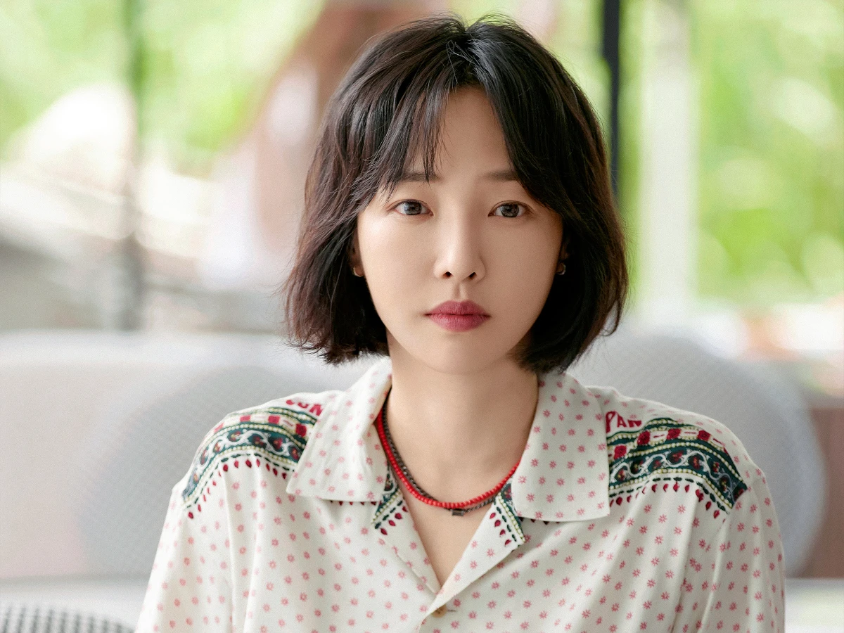 女主角：白百何 飾 向前