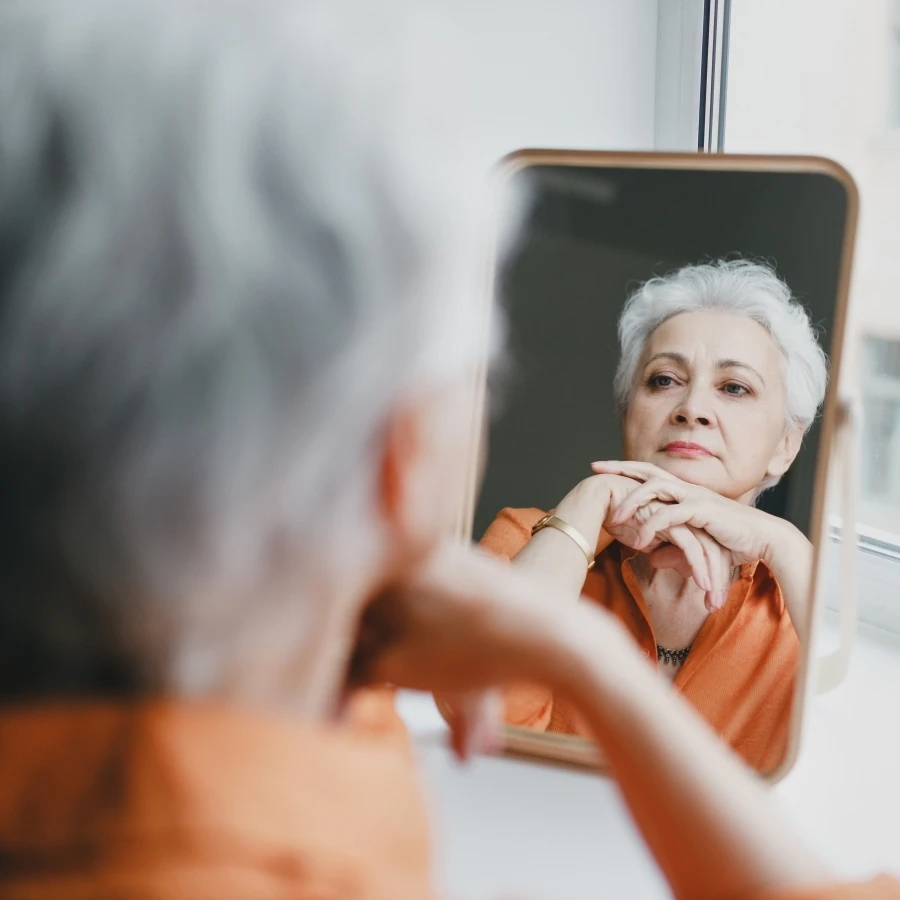 白髮可以拔嗎？拔白髮會越來越多嗎