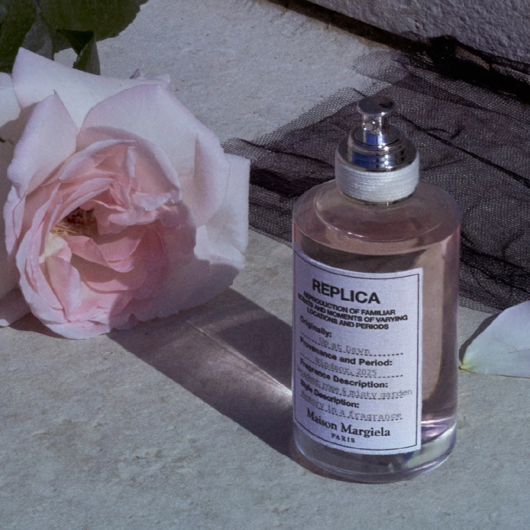 2026香水推薦29款！木質調、花香調、皮革調香水，最新話題香氣整理！