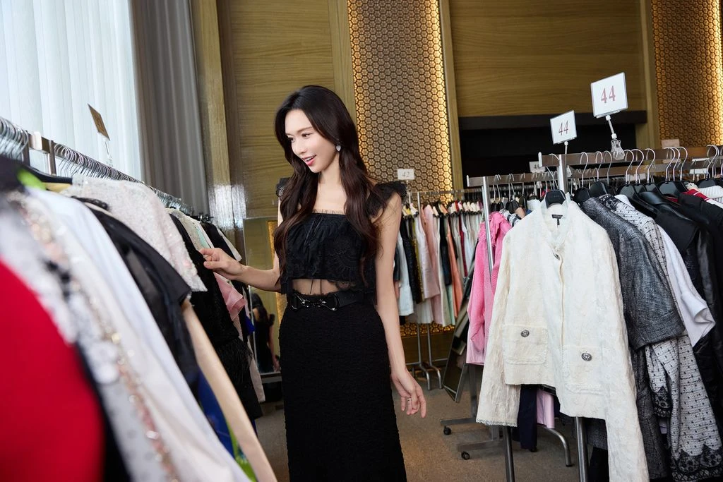 志玲姐姐 逛店畫面