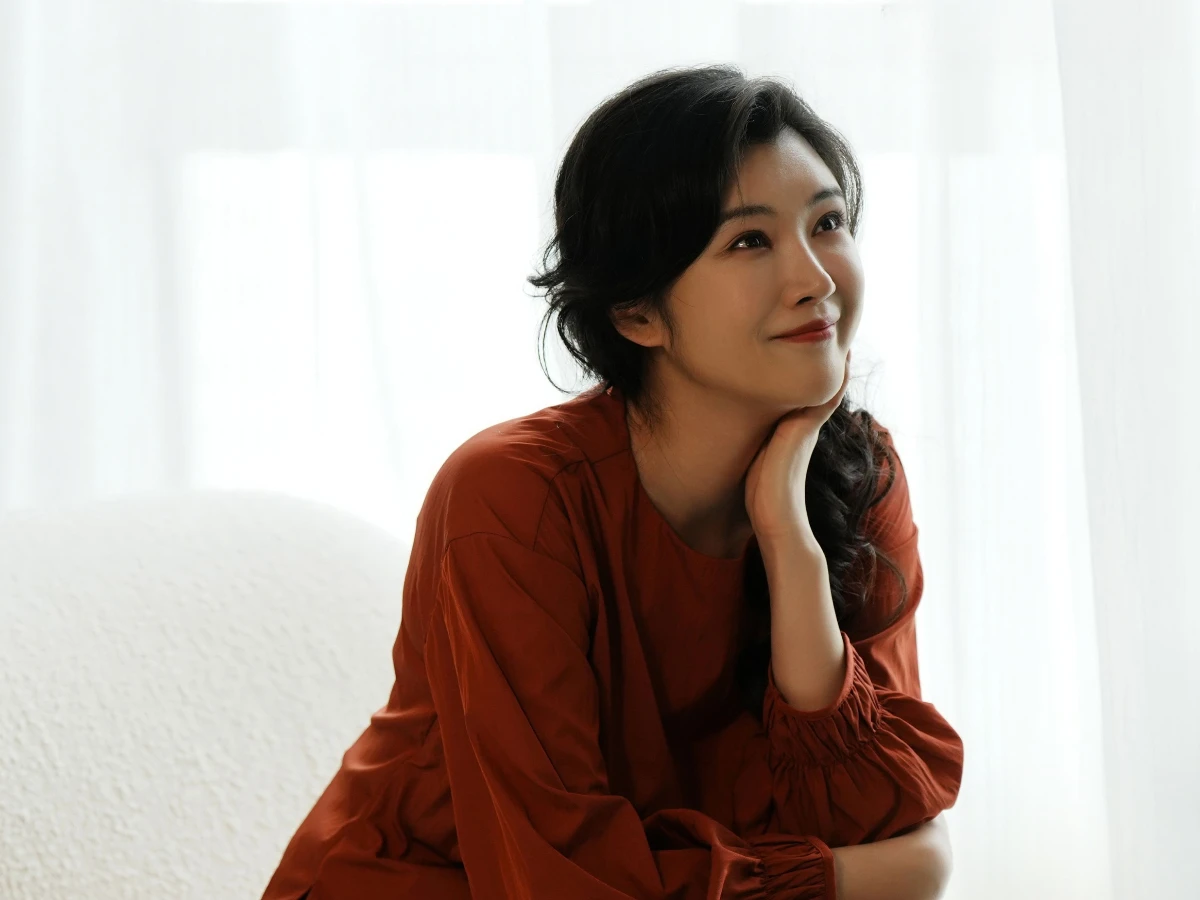 2.生肖兔女
