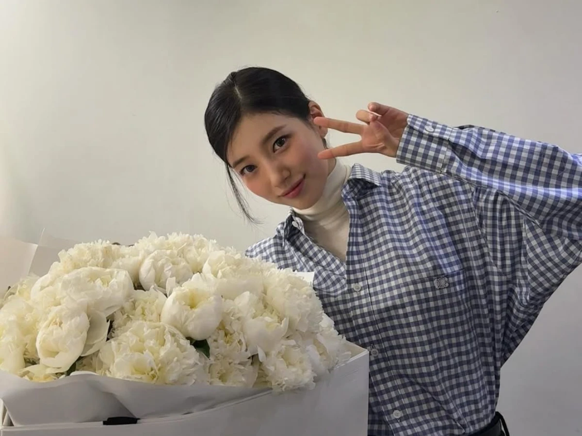 眼尾、太陽穴發光人緣佳