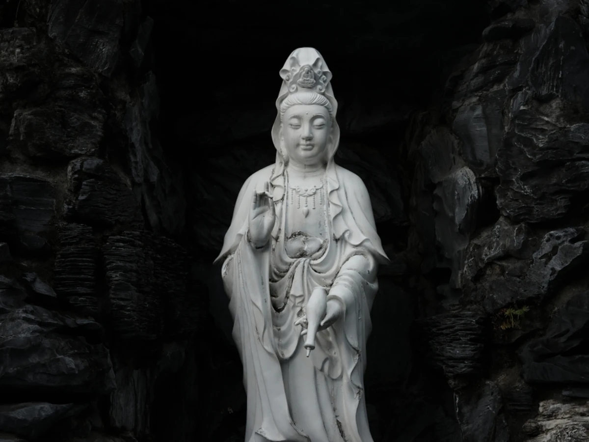 祭拜觀音禁忌習俗2：穿著端莊整齊