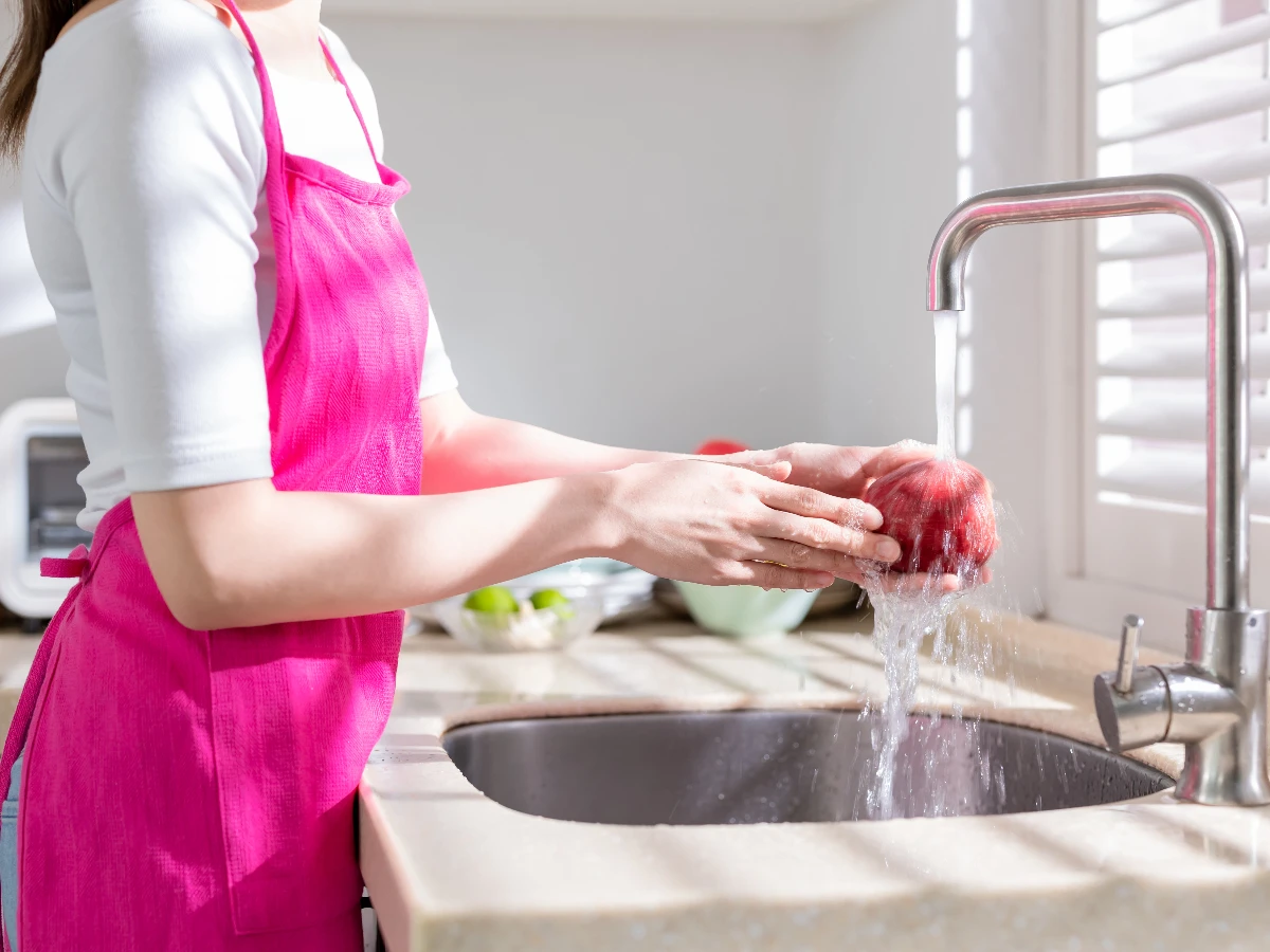 農藥殘留最多蔬果是哪些？2026黑名單＋4步驟去農藥方法