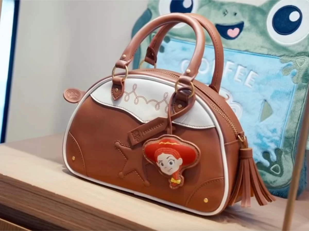 韓國星巴克聯名《玩具總動員》，星巴克小熊Bearista變身胡迪熊、巴斯熊3